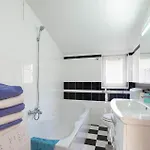Three-bedroom In * Ostrvica
